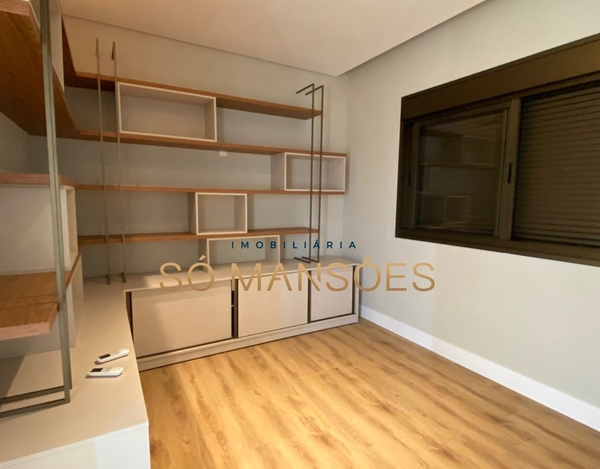 CASA LINEAR DE 4 SUÍTES À VENDA NO ALPHAVILLE - UM LUXO AO SEU ALCANCE