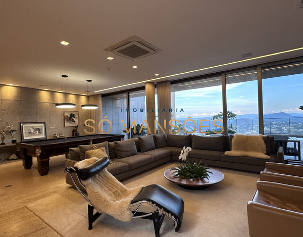 CASA COM VISTA MAGNÍFICA A VENDA NO CONDOMÍNIO RIVIERA
