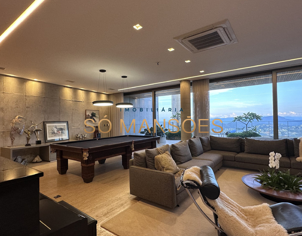 CASA COM VISTA MAGNÍFICA A VENDA NO CONDOMÍNIO RIVIERA