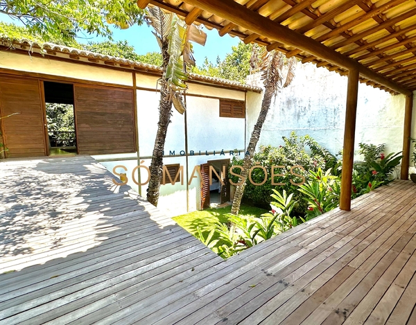 Bela casa à venda no Outeiro das Brisas - Trancoso/BA. 