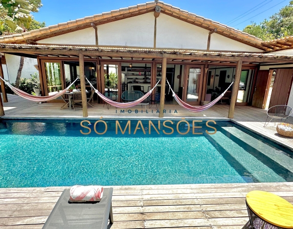 Casa de Alto Padrão de 560 m² à Venda com 3 Suítes no Condomínio Outeiro das Brisas - Bahia, Trancoso - BA