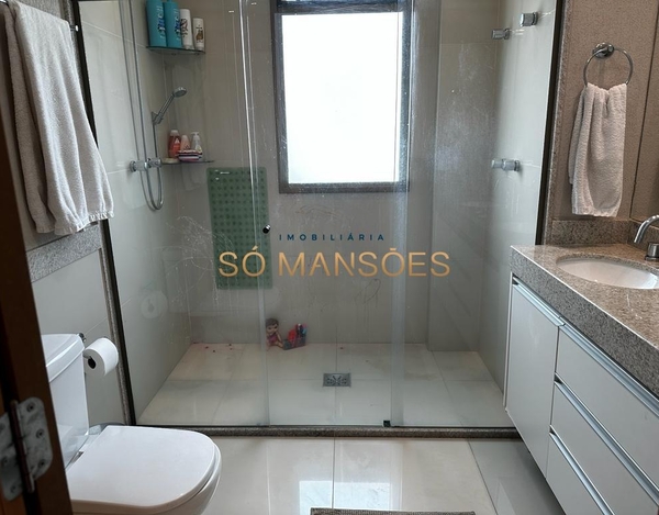 COBERTURA TOP HOUSE COM VISTA DESLUMBRANTE NO VALE DOS CRISTAIS: A MORADA DOS SEUS SONHOS