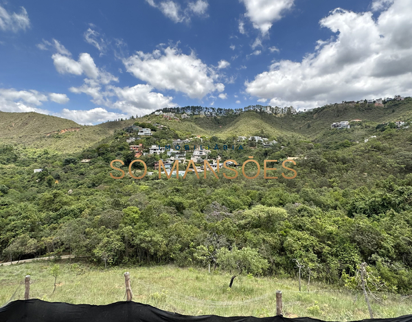 Excelente lote  de 1.330m² em aclive a venda no condomínio Vila Del Rey Anexo.