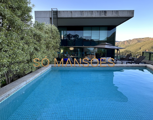 Super exclusividade Só Mansões!  Cobertura top house com linda vista a venda no Vale dos Cristais.