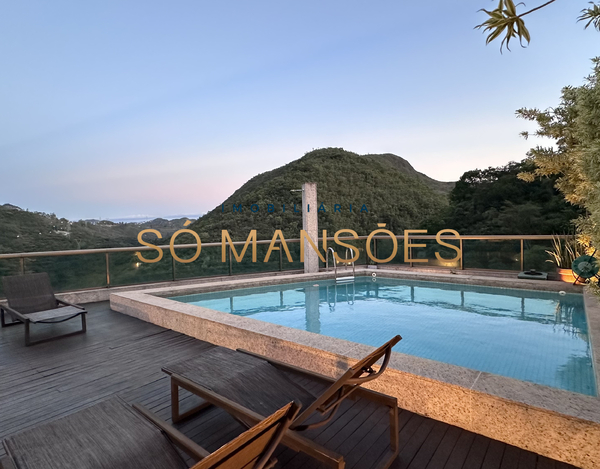 Super exclusividade Só Mansões!  Cobertura top house com linda vista a venda no Vale dos Cristais.