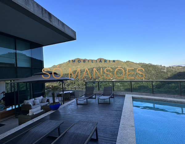 Super exclusividade Só Mansões!  Cobertura top house com linda vista a venda no Vale dos Cristais.