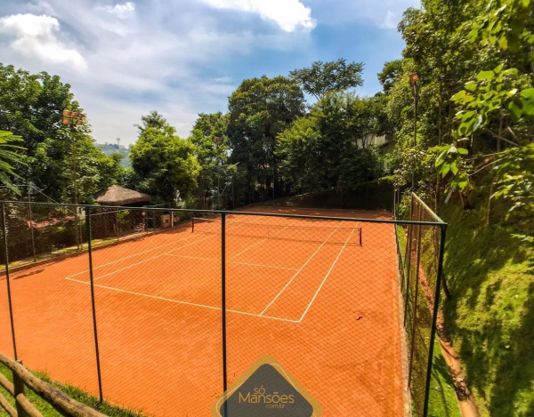 Terreno dos Sonhos: Lote de 1000m² com Vista para as Montanhas no Condomínio Vila Alpina.