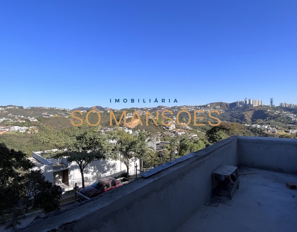 Casa de Luxo de 589 m² à Venda com 4 Suítes e Espaço Gourmet no Vale dos Cristais, Nova Lima - MG