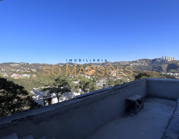 Casa de Luxo de 589 m² à Venda com 4 Suítes e Espaço Gourmet no Vale dos Cristais, Nova Lima - MG