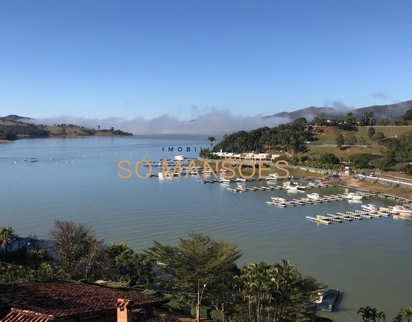 CASA COM VISTA MAGNIFICA E EXELENTE LOCALIZAÇÃO A VENDA EM ESCARPAS DO LAGO CAPITÓLIO - MG CASA SERÁ VENDIDA MOBILIADA