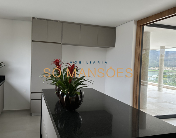 ESPLENDOROSA RESIDÊNCIA NO ALPHAVILLE À VENDA - VISTA PRIVILEGIADA PARA A LAGOA