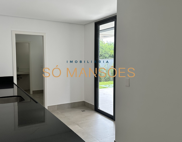 ESPLENDOROSA RESIDÊNCIA NO ALPHAVILLE À VENDA - VISTA PRIVILEGIADA PARA A LAGOA