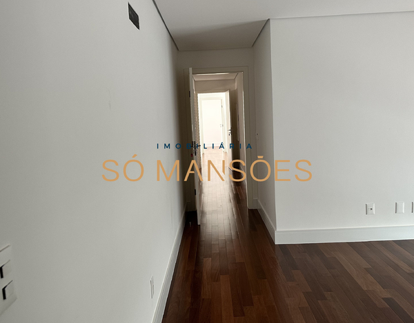 ESPLENDOROSA RESIDÊNCIA NO ALPHAVILLE À VENDA - VISTA PRIVILEGIADA PARA A LAGOA