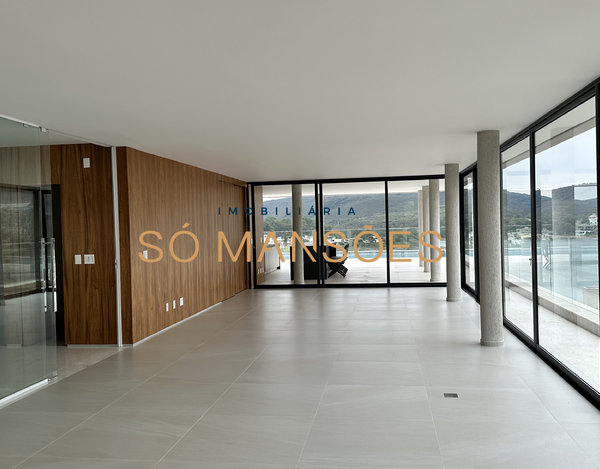 ESPLENDOROSA RESIDÊNCIA NO ALPHAVILLE À VENDA - VISTA PRIVILEGIADA PARA A LAGOA