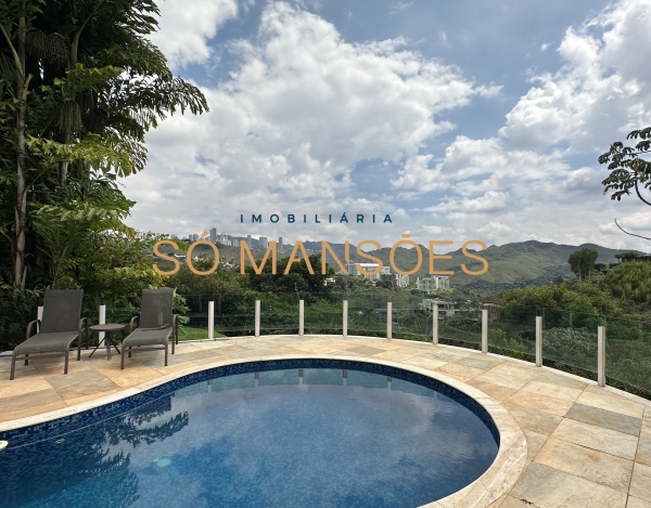 Casa de Luxo de 466 m² à Venda com 4 Suítes e Vista Deslumbrante no Vale dos Cristais, Nova Lima - MG