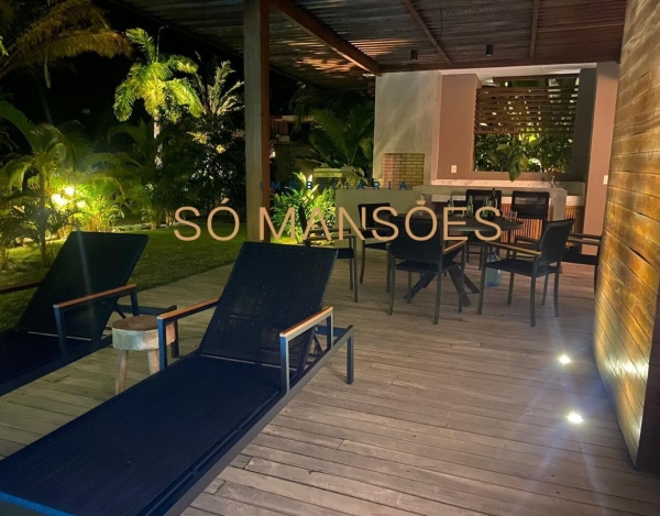 Casa de Luxo de 366 m² à Venda com 4 Suítes e Espaço Gourmet no Condomínio Falésia, Arraial d'Ajuda - BA