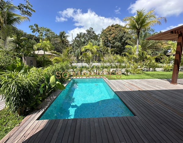 Casa à venda no condomínio Fálesia em Arraial D'Ajuda/BA.