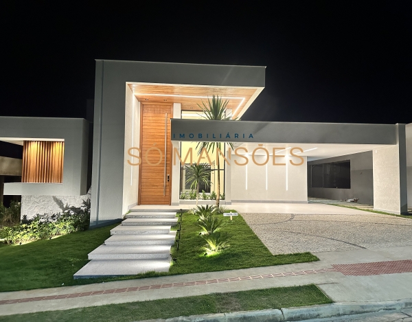 Casa Espaçosa de 304 m² à Venda com 4 Suítes e Piscina Aquecida no Condomínio Valle da Serra, Betim - MG