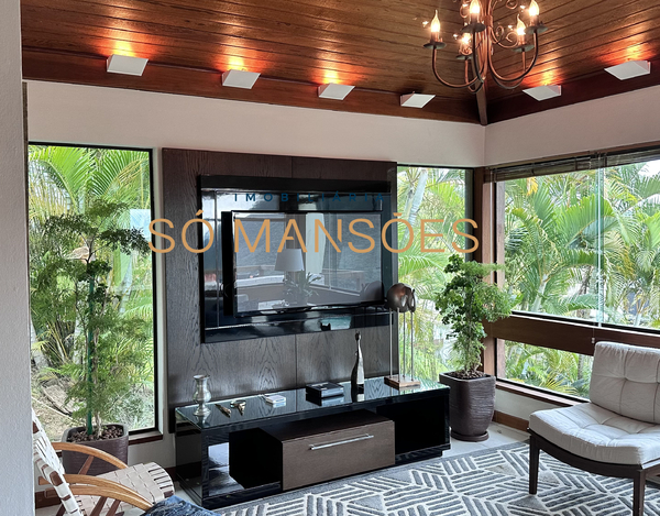 LINDA CASA À VENDA COM VISTA MARAVILHOSA E DEFINITIVA NO VEREDAS DAS GERAIS