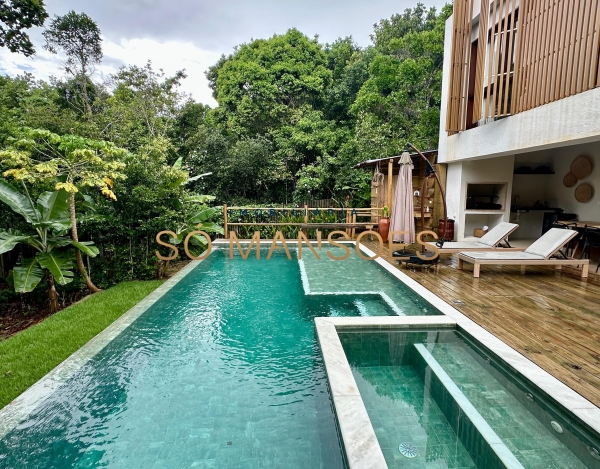 Casa de Alto Padrão de 199 m² à Venda com 3 Suítes e Piscina com Borda Infinita no Vale de Trancoso, Trancoso - BA