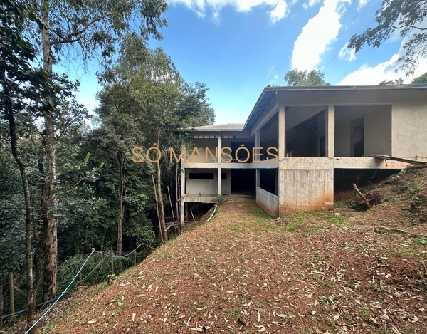 CASA EM CONSTRUÇÃO À VENDA NO CONDOMÍNIO QUINTAS DO SOL/ NOVA LIMA