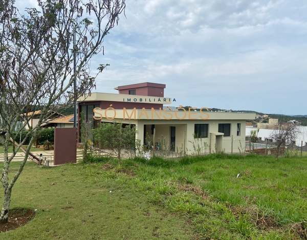 EXCELENTE CASA À VENDA NO CONDOMÍNIO GRAN ROYALE EM BRUMADINHO - MG