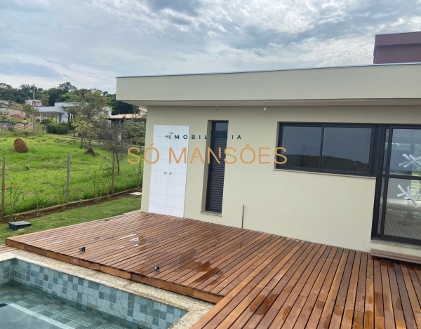 Casa de 209 m² à Venda com 3 Suítes e Piscina Aquecida no Condomínio Gran Royalle, Brumadinho - MG