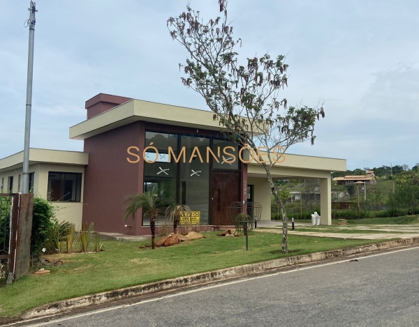 Casa de 209 m² à Venda com 3 Suítes e Piscina Aquecida no Condomínio Gran Royalle, Brumadinho - MG