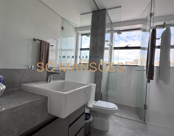 COBERTURA COM 4 QUARTOS E 380 M² COM VISTA 360º NO VILA DA SERRA NOVA LIMA!