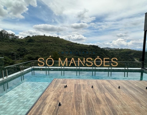 Casa Espaçosa de 333 m² à Venda com 4 Suítes e Vista Espetacular no Condomínio Vila Castela, Belo Horizonte - MG