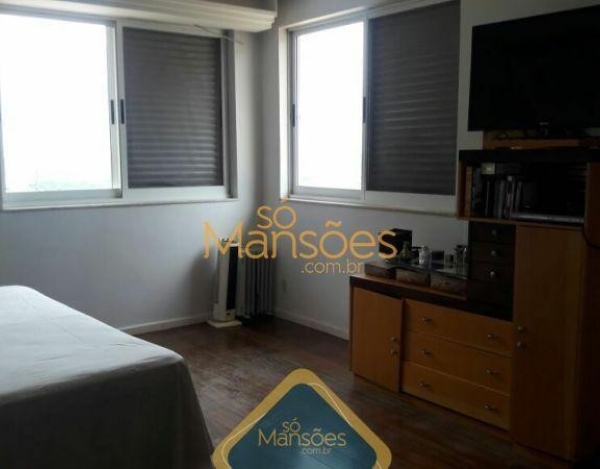 Casa de Alto Padrão de 365 m² à Venda com 1 Suíte e 4 Vagas no Condomínio Vila Castela, Nova Lima - MG