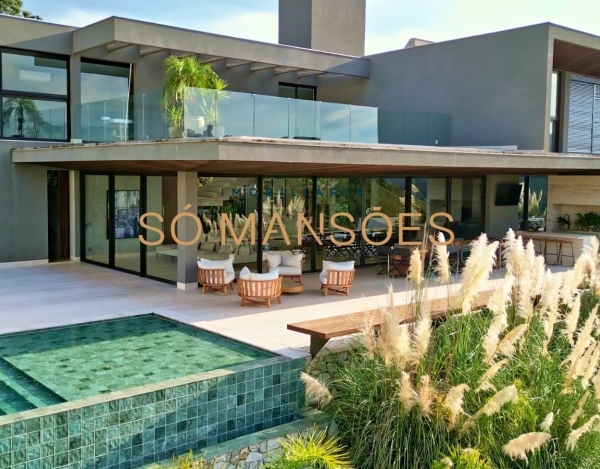 Casa Exclusiva de 567 m² à Venda com 4 Suítes e Vista Espetacular no Vale dos Cristais, Nova Lima - MG