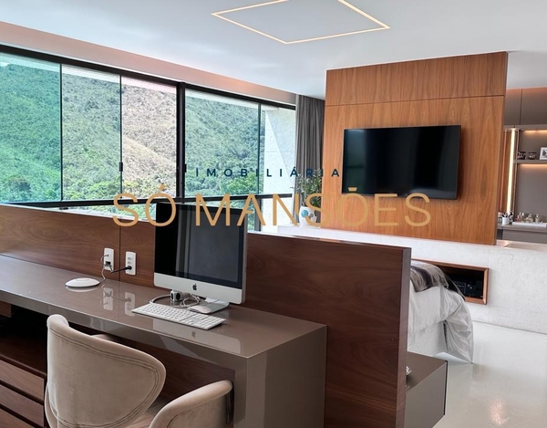 TRIPLEX : 894 M² DE ELEGÂNCIA E CONFORTO NO VALE DOS CRISTAIS
