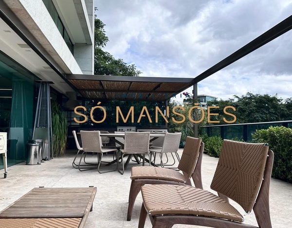 TRIPLEX : 894 M² DE ELEGÂNCIA E CONFORTO NO VALE DOS CRISTAIS