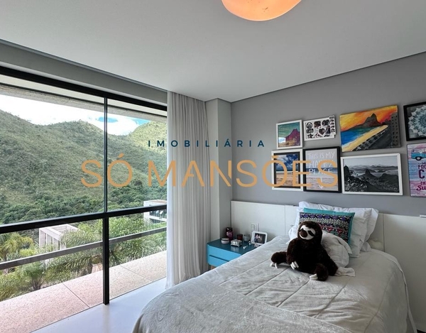 TRIPLEX : 894 M² DE ELEGÂNCIA E CONFORTO NO VALE DOS CRISTAIS