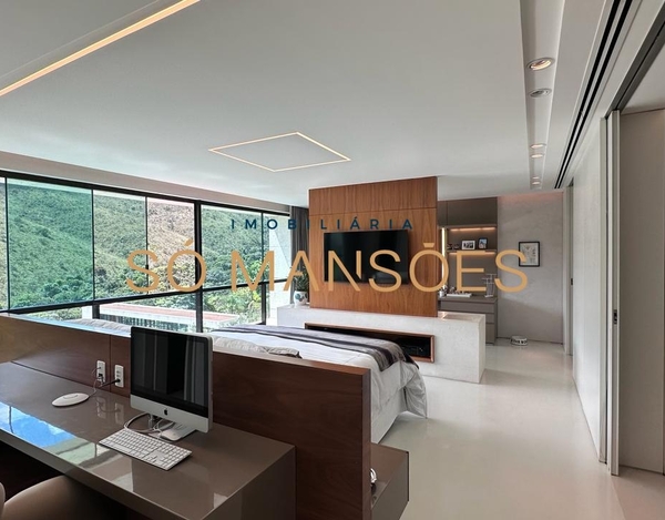 TRIPLEX : 894 M² DE ELEGÂNCIA E CONFORTO NO VALE DOS CRISTAIS