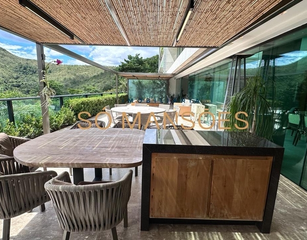 TRIPLEX : 894 M² DE ELEGÂNCIA E CONFORTO NO VALE DOS CRISTAIS