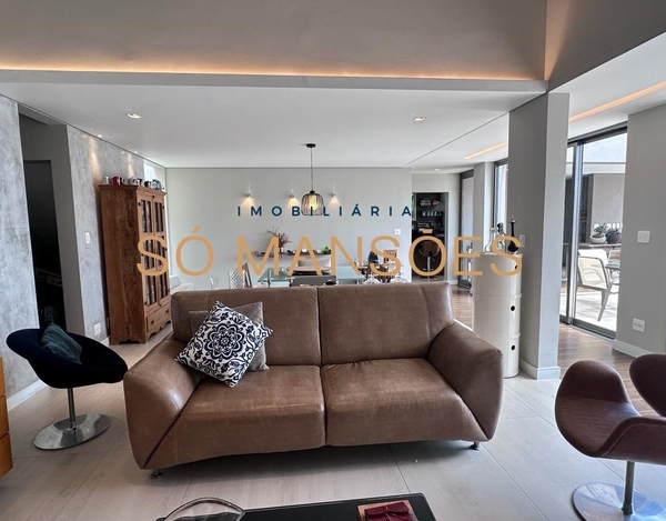 RESIDÊNCIA DE 359 M² COM VISTA ESPETACULAR NO MIRANTE DA MATA