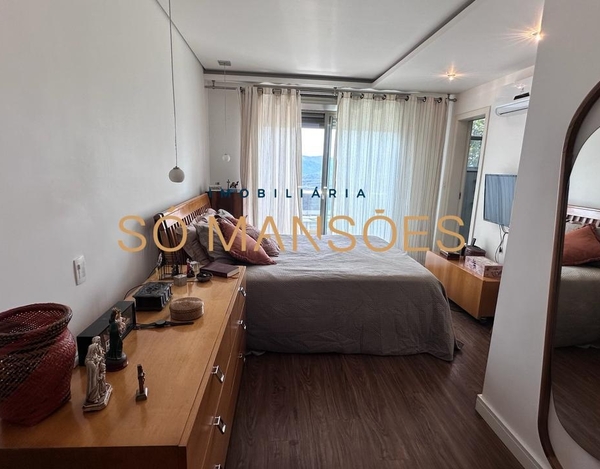RESIDÊNCIA DE 359 M² COM VISTA ESPETACULAR NO MIRANTE DA MATA