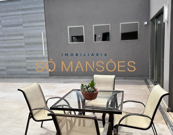 RESIDÊNCIA DE 359 M² COM VISTA ESPETACULAR NO MIRANTE DA MATA