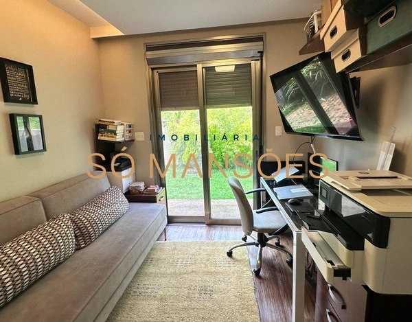 RESIDÊNCIA DE 359 M² COM VISTA ESPETACULAR NO MIRANTE DA MATA