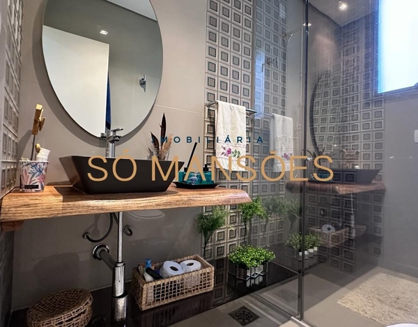 RESIDÊNCIA DE 359 M² COM VISTA ESPETACULAR NO MIRANTE DA MATA