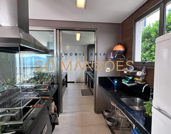 RESIDÊNCIA DE 359 M² COM VISTA ESPETACULAR NO MIRANTE DA MATA
