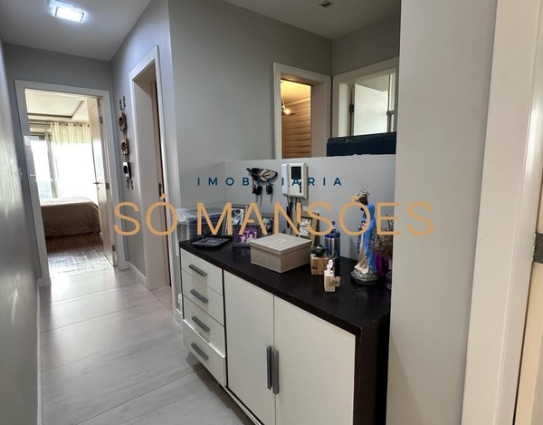 RESIDÊNCIA DE 359 M² COM VISTA ESPETACULAR NO MIRANTE DA MATA