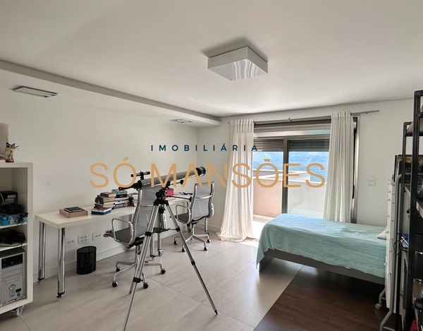 RESIDÊNCIA DE 359 M² COM VISTA ESPETACULAR NO MIRANTE DA MATA