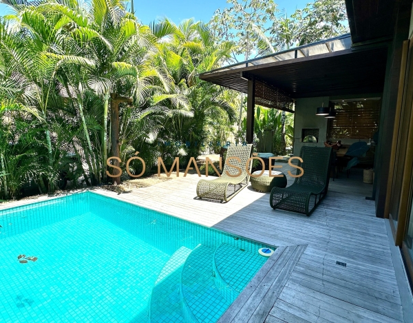Casa de Luxo de 252 m² à Venda com 4 Suítes e Vista para o Mar no Falésia, Arraial d'Ajuda - BA