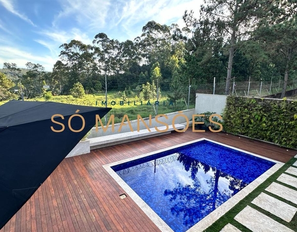 CASA À VENDA REFORMADA NO ALPHAVILLE LAGOA DOS INGLESES - OPORTUNIDADE ÚNICA!