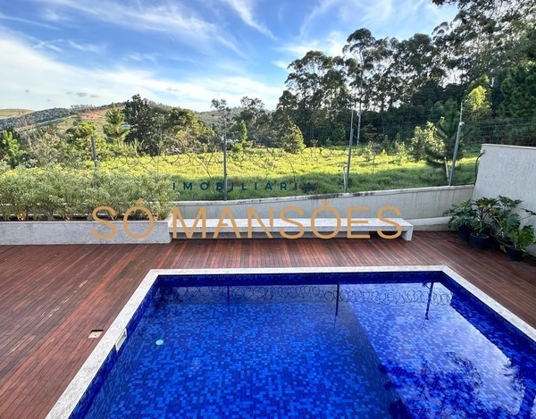 CASA À VENDA REFORMADA NO ALPHAVILLE LAGOA DOS INGLESES - OPORTUNIDADE ÚNICA!