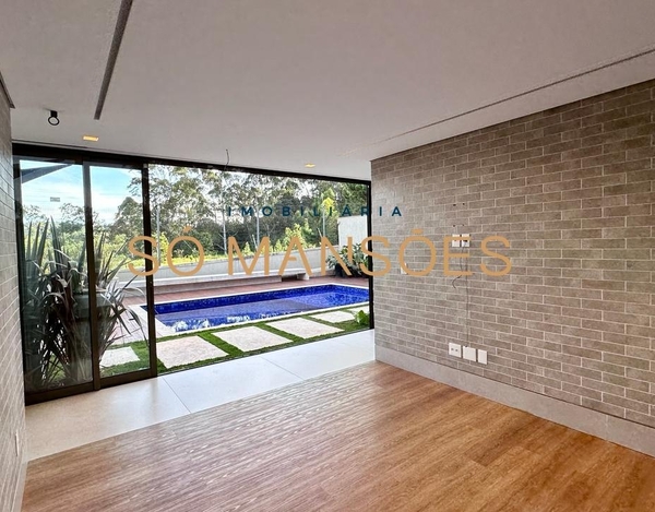 CASA À VENDA REFORMADA NO ALPHAVILLE LAGOA DOS INGLESES - OPORTUNIDADE ÚNICA!