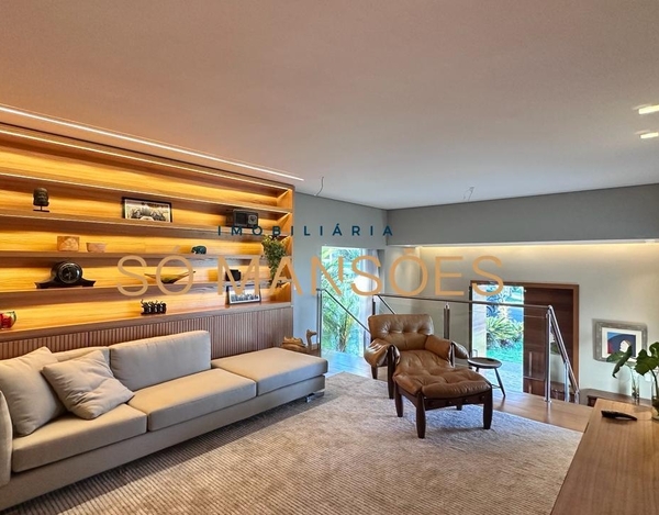 CASA À VENDA REFORMADA NO ALPHAVILLE LAGOA DOS INGLESES - OPORTUNIDADE ÚNICA!